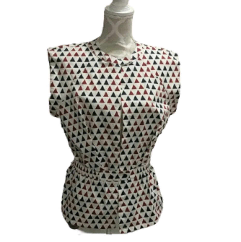 NWT Perfetto collection triangular pattern top